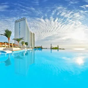 5* Otel International Casino & Tower